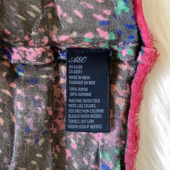 American Eagle, Infinity Scarf, Circle, Grey Print - Picture 6 of 6